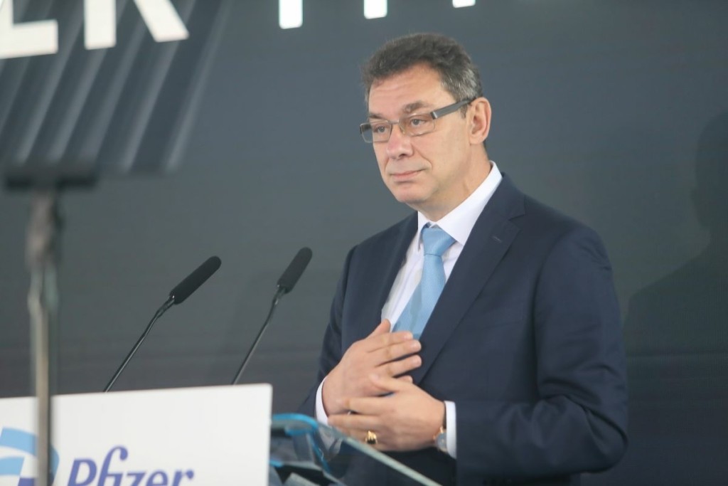 O Μπουρλά αποκαλύπτει τα μυστικά του νέου χαπιού – Πόσο θα διαρκεί η θεραπεία και με πόσα χάπια