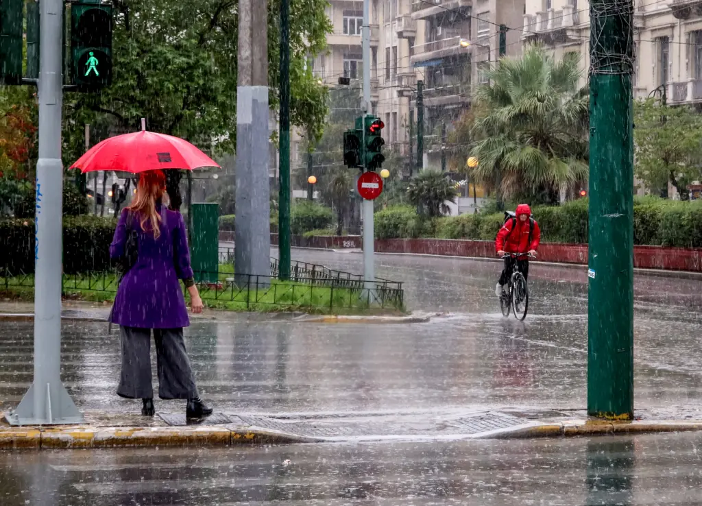 Έκτακτο δελτίο επιδείνωσης του καιρού – Έρχονται καταιγίδες και θυελλώδεις άνεμοι