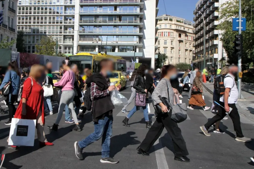 Το “μαύρο” ρεκόρ κρουσμάτων φέρνει νέα μέτρα – Το Μαξίμου ετοιμάζει παρεμβάσεις για τους ανεμβολίαστους