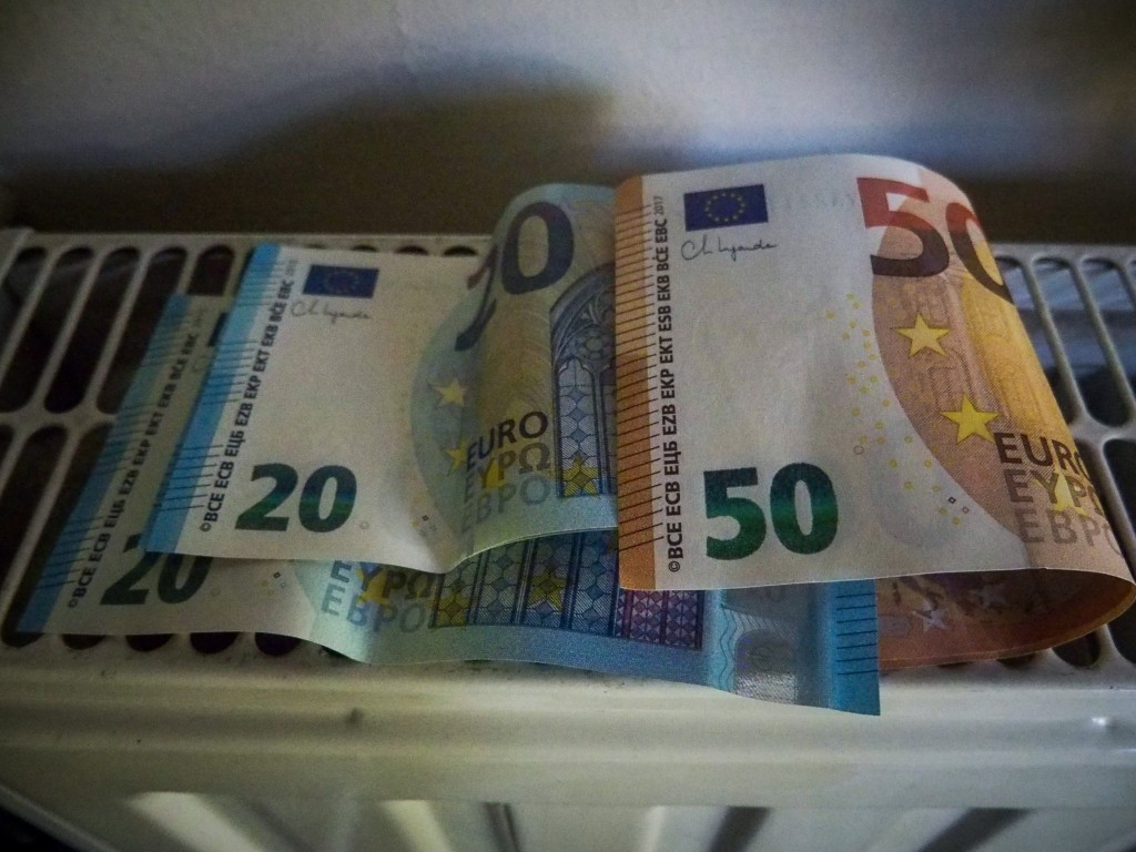 Έως 10 Δεκεμβρίου οι πρώτες πληρωμές για το επίδομα θέρμανσης – Σε τρεις δόσεις η καταβολή