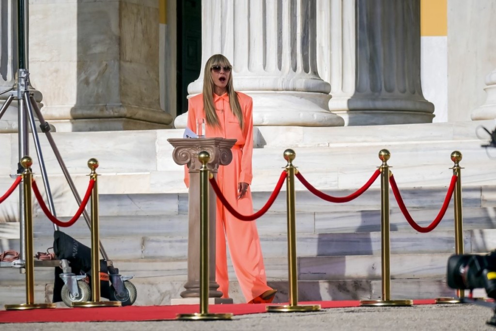 Η Χάιντι Κλουμ στην Ελλάδα – Η εμφάνιση στο Ζάππειο και ο λόγος που ήρθε στη χώρα μας