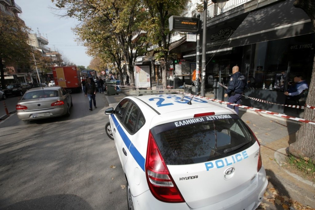 Οργή για την εν ψυχρώ δολοφονία του 44χρονου εργαζόμενου στη Θεσσαλονίκη – Η νεκροψία θα δείξει το όργανο του φόνου