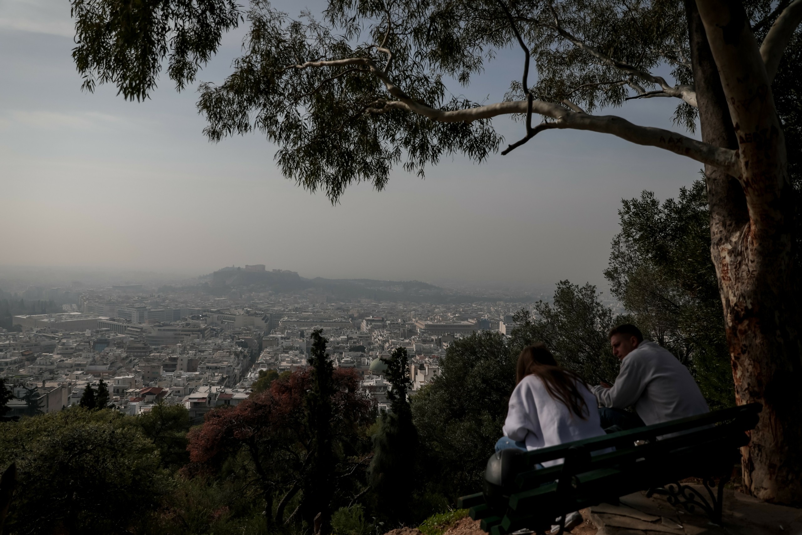 Καιρός σήμερα – Φθινοπωρινό το σκηνικό την Τρίτη με συννεφιά και ομίχλη
