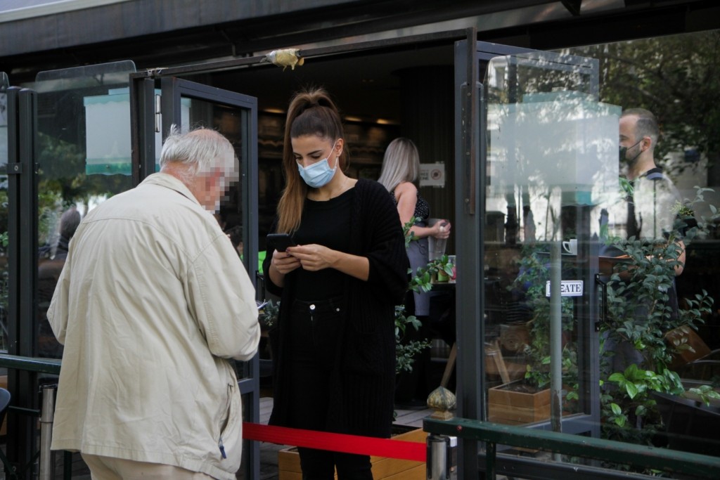 Σαρωτικοί έλεγχοι την Παρασκευή για τα μέτρα του κορονοϊού – Δύο συλλήψεις, “βροχή” προστίμων