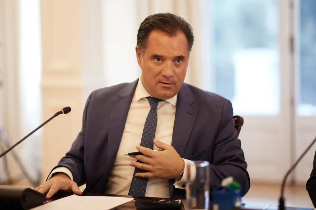“Πακέτο” μέτρων για την αντιμετώπιση της ακρίβειας προαναγγέλλει ο Άδωνις Γεωργιάδης (vid)