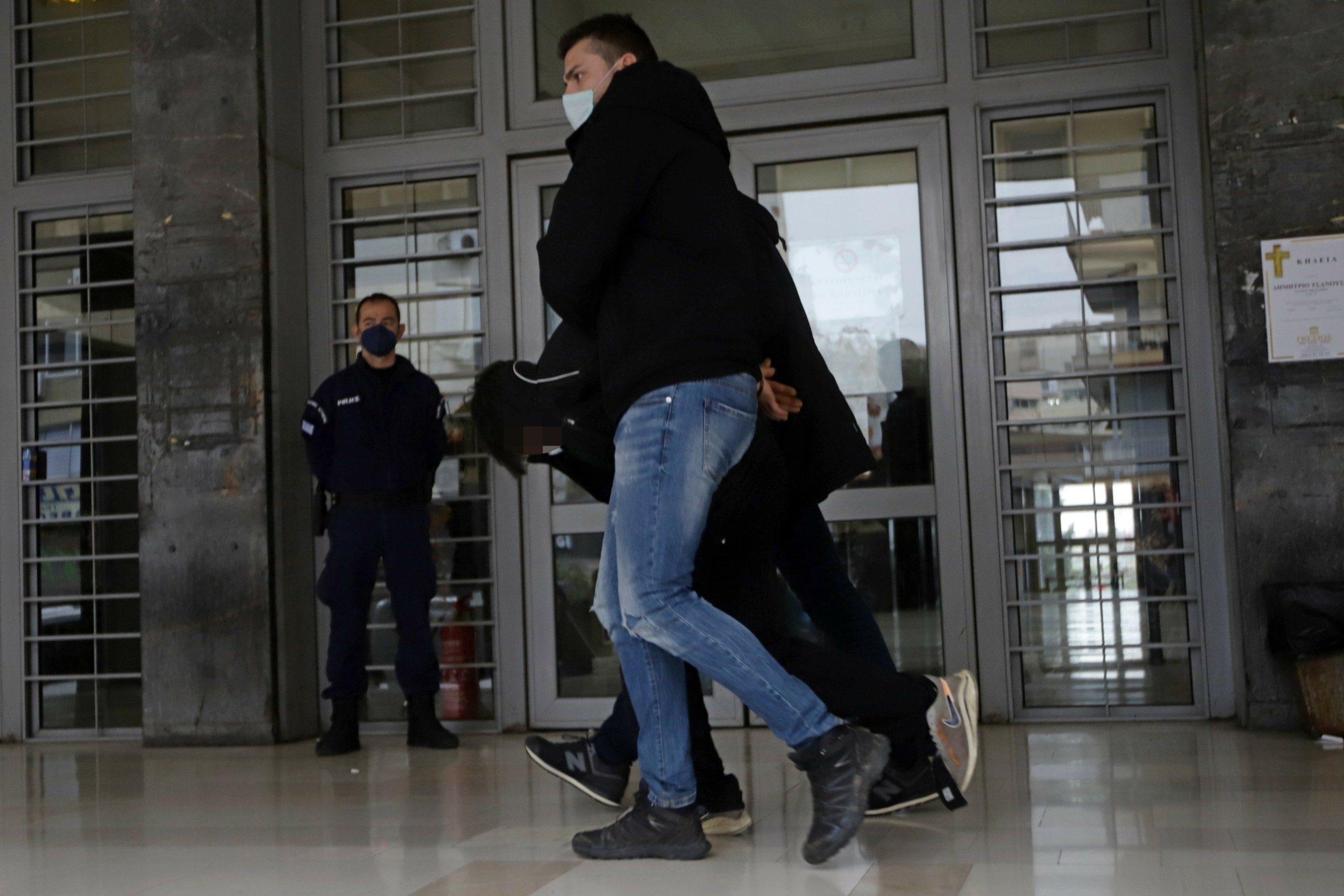 Νέες αποκαλύψεις για τη δολοφονία στο ψιλικατζίδικο στη Θεσσαλονίκη – Παρίσταναν τους άστεγους οι δράστες