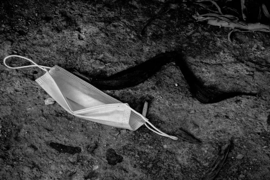 “Γονατίζει” η χώρα από τα κρούσματα – Σοκ από τις 7.335 νέες μολύνσεις και τους  65 θανάτους