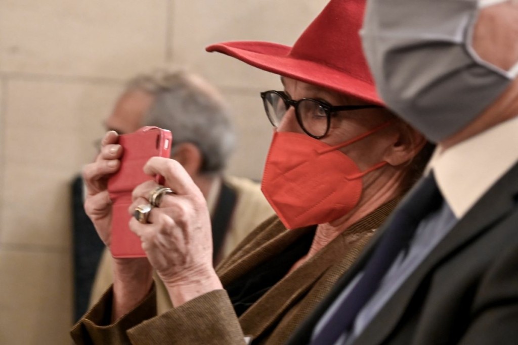 Ποια είναι η ξένη δημοσιογράφος που εξαπέλυσε επίθεση κατά του Κυριάκου Μητσοτάκη