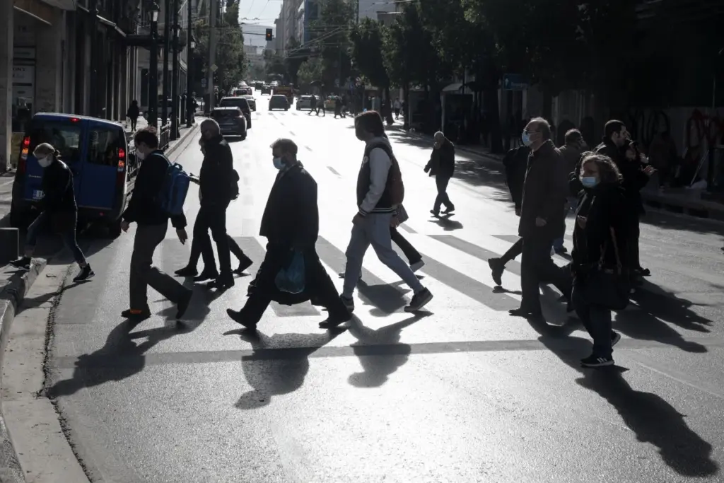 Περισσότερα από 8.000 νέα κρούσματα αναμένονται την Τετάρτη