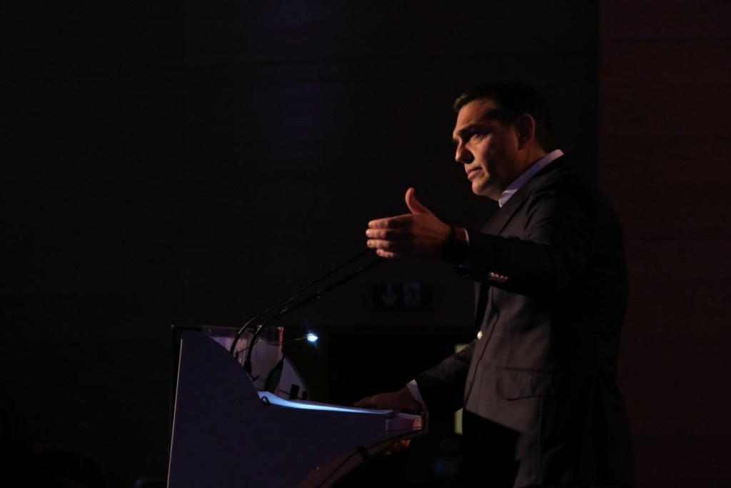 Σφοδρή επίθεση Τσίπρα σε Μητσοτάκη – ” Είναι ήδη ένας απερχόμενος πρωθυπουργός, το ξέρει και ο ίδιος”
