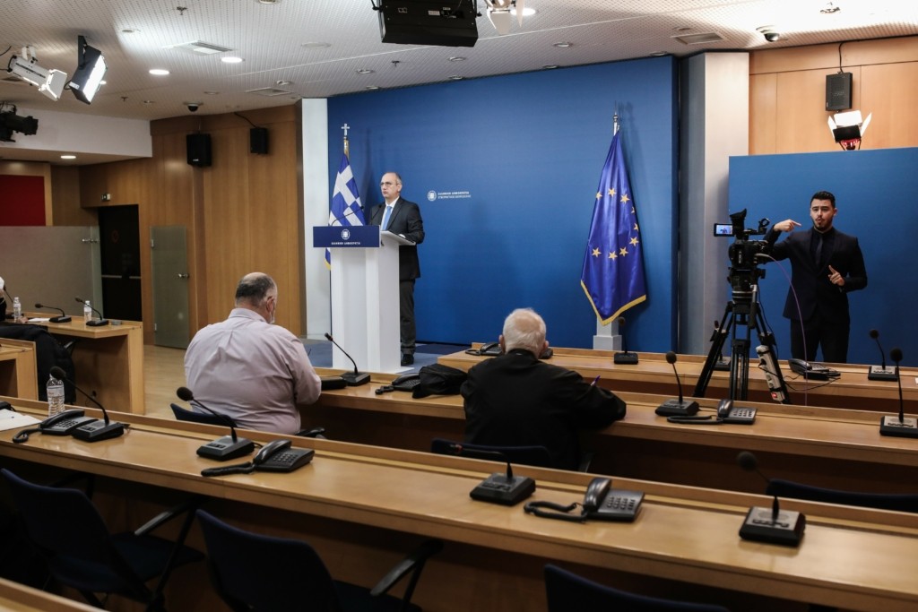 “Δεν είναι επιλογή της κυβέρνησης κανενός είδους υποχρεωτικότητα” ξεκαθάρισε ο Οικονόμου