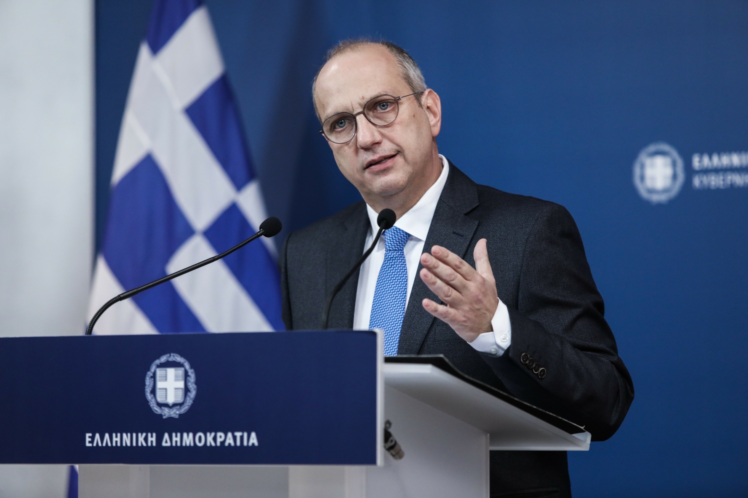 Ο Οικονόμου ξεκαθαρίζει – “Ούτε lockdown θα γίνει, ούτε το ΕΣΥ θα καταρρεύσει”