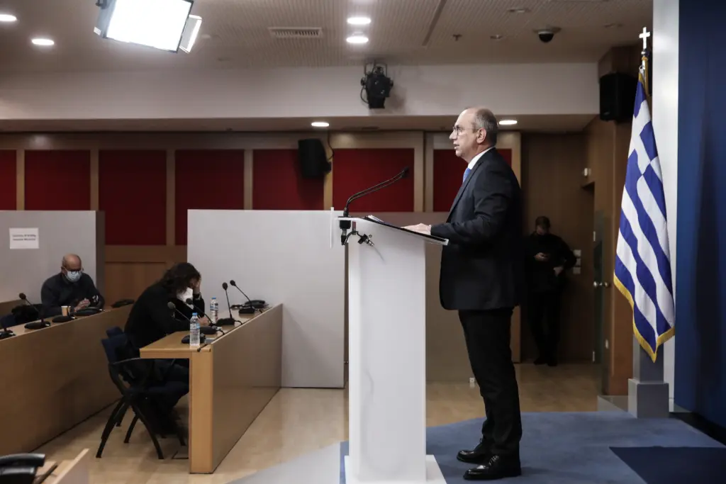 Οικονόμου σε ΣΥΡΙΖΑ για τον υποχρεωτικό εμβολισμό – “Ο κ. Τσίπρας να απαντήσει σε τρία ερωτήματα”