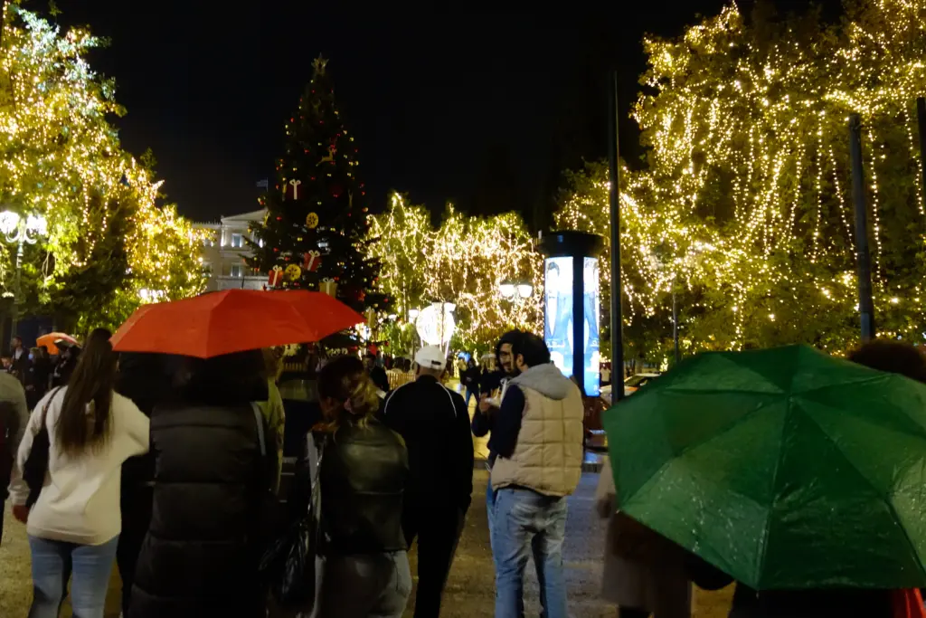 Συνεχίζεται η κακοκαιρία με καταιγίδες και συννεφιά την Τετάρτη