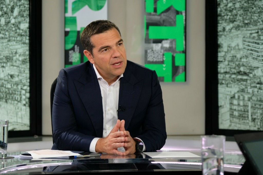 “Έτοιμοι να αναλάβουμε την ευθύνη για  να επιστρέψει η προοπτική στον τόπο” δηλώνει ο Τσίπρας