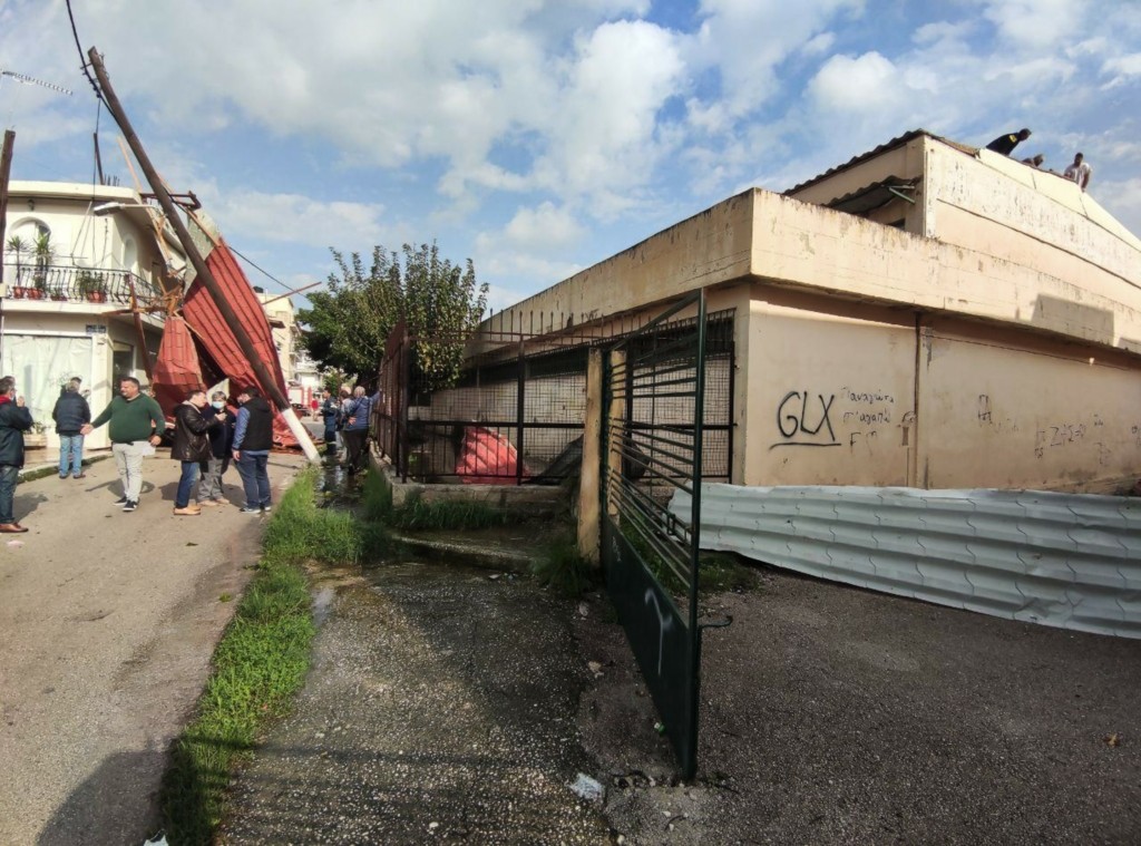 Στη δίνη της κακοκαιρίας Ναύπακτος και Ζάκυνθος – Κατολισθήσεις, ζημιές και καταστροφές (vids)
