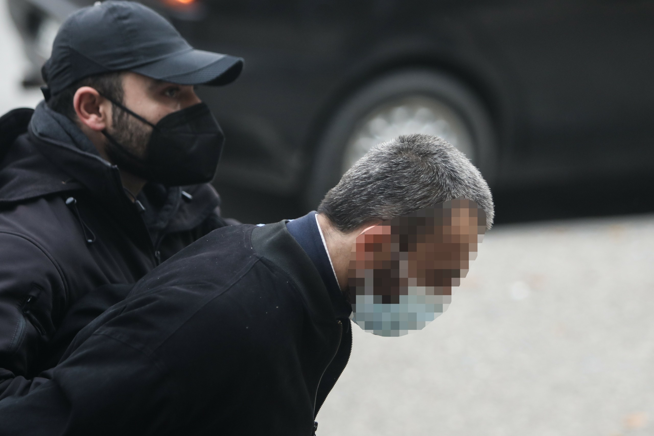 Σοκάρει ο ιατροδικαστής για τη γυναικοκτονία στην Πολίχνη – Την κατακρεούργησε με 23 μαχαιριές