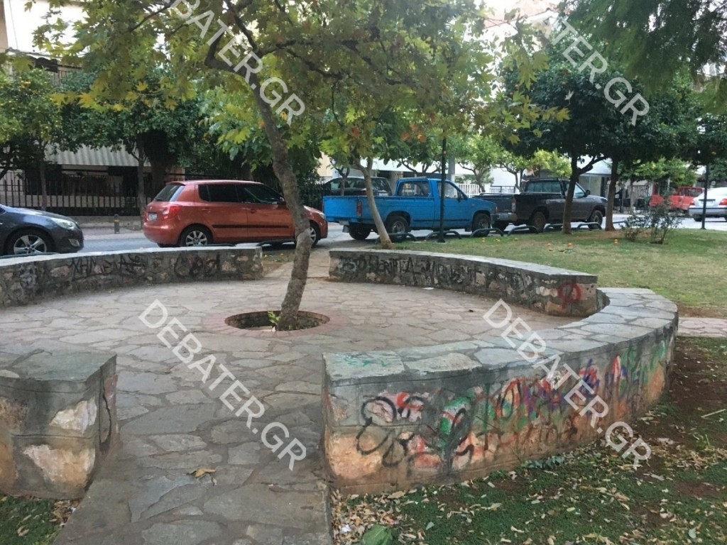 Άγρια συμπλοκή ανήλικων οπαδών στο Ελληνικό – Αίματα “καθάριζαν” τα συνεργεία του δήμου
