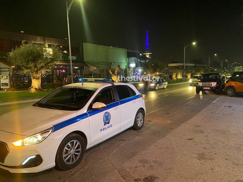 Προσπάθησε να μπουκάρει με το αμάξι του σε μπαρ για… ένα ποτό! (pic)