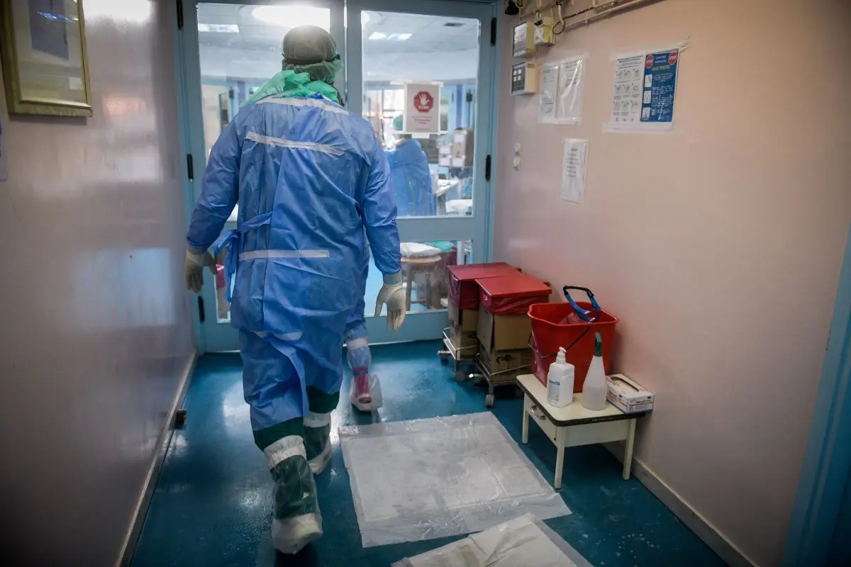 Τελικά είναι αποτελεσματική η τέταρτη δόση εμβολίου απέναντι στη μετάλλαξη Όμικρον