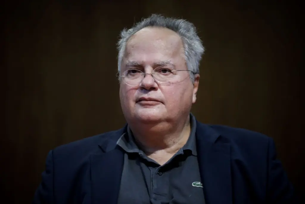 “Κατηγορώ” Κοτζιά σε Τζανακόπουλο – “Απαγορεύει τη συμμετοχή μου σε εκδηλώσεις του ΣΥΡΙΖΑ”