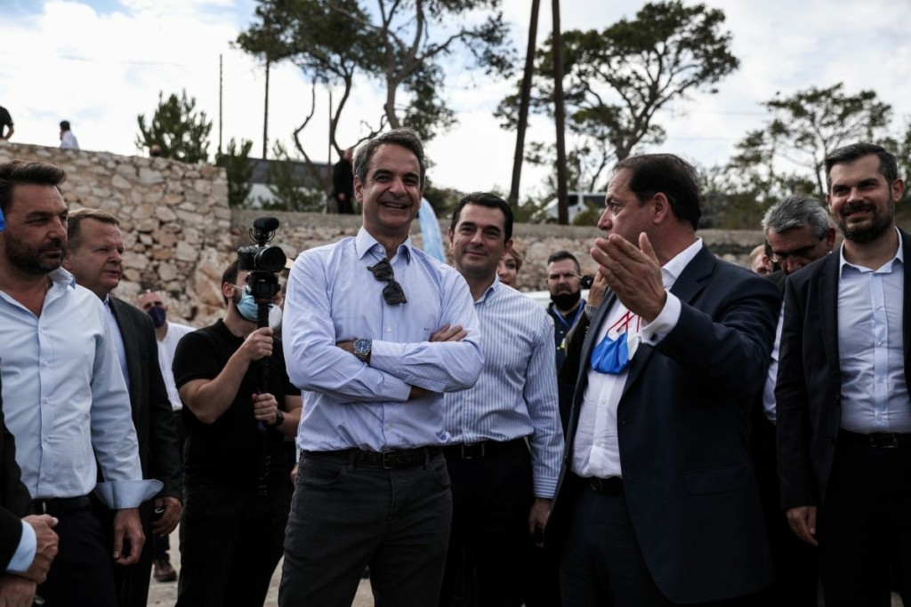 Στη Χάλκη ο Κυριάκος Μητσοτάκης – Το πρόγραμμα GR- eco islands που θα αλλάξει το νησί (pics)