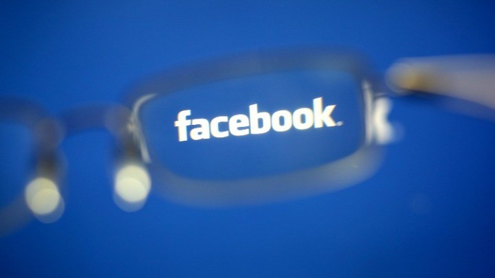 Η Microsoft “κοντράρει” το Facebook και μπαίνει στην κούρσα του Metaverse (vid)