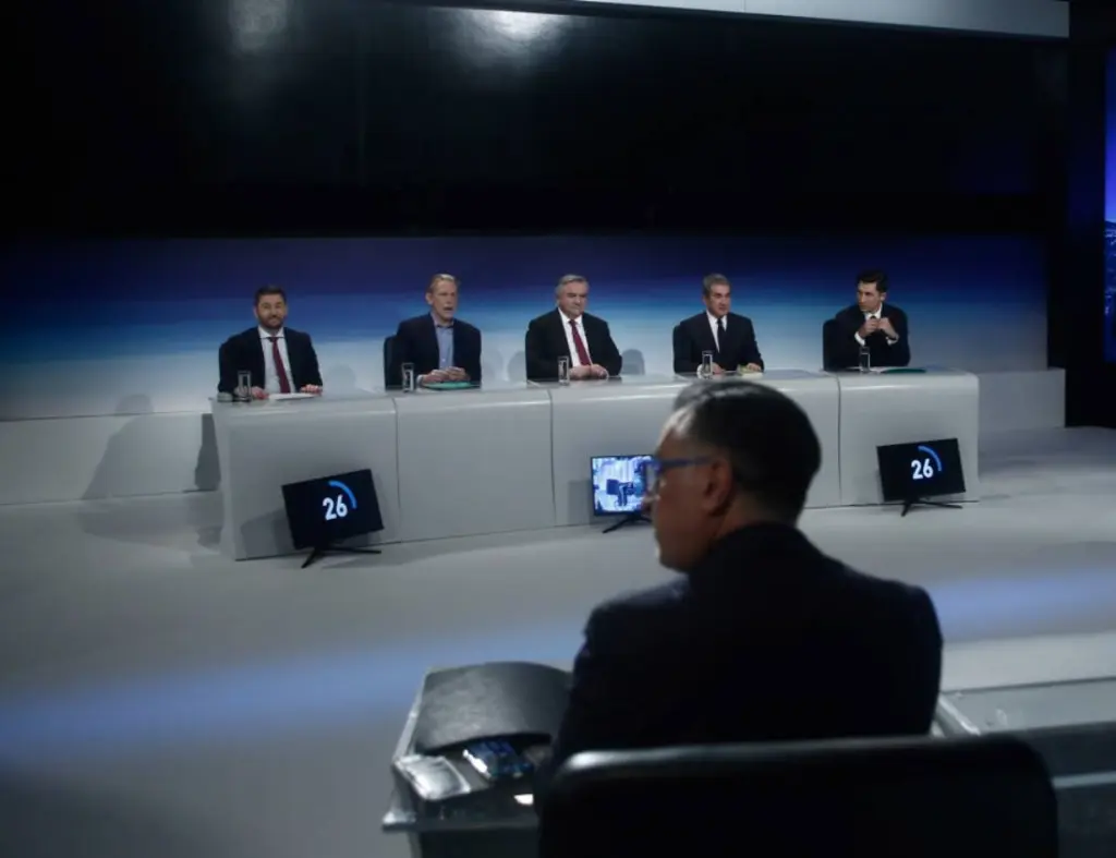 Ήπιοι τόνοι στο debate του ΚΙΝΑΛ – Οι κόντρες των “5” με το βλέμμα στον β’ γύρο (vid)