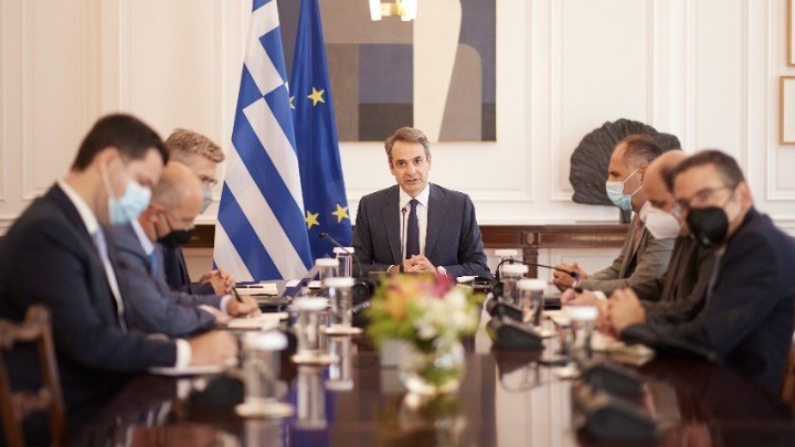 Συνεδριάζει το υπουργικό συμβούλιο υπό τον Μητσοτάκη – Τι θα συζητηθεί