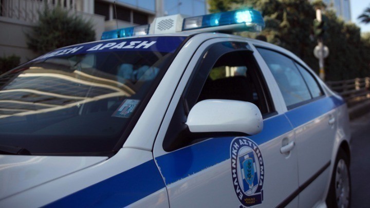 Φθορές στην πρόσοψη των γραφείων της ΝΔ προκάλεσαν άγνωστοι στην Αγία Παρασκευή