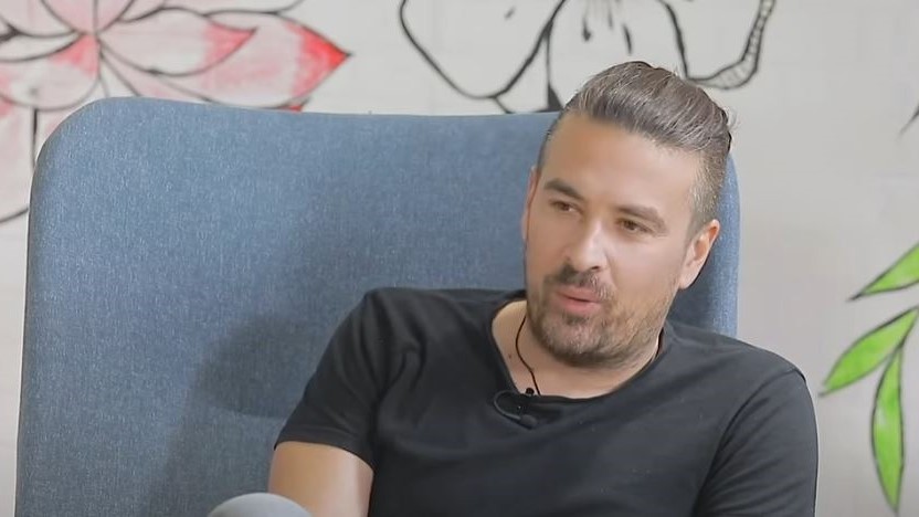 Συγκλονίζει ο Γιάννης Αϊβάζης για τη “μάχη” του με τον κορονοϊό – “Ακόμα παλεύω να αναπνεύσω” (vid)