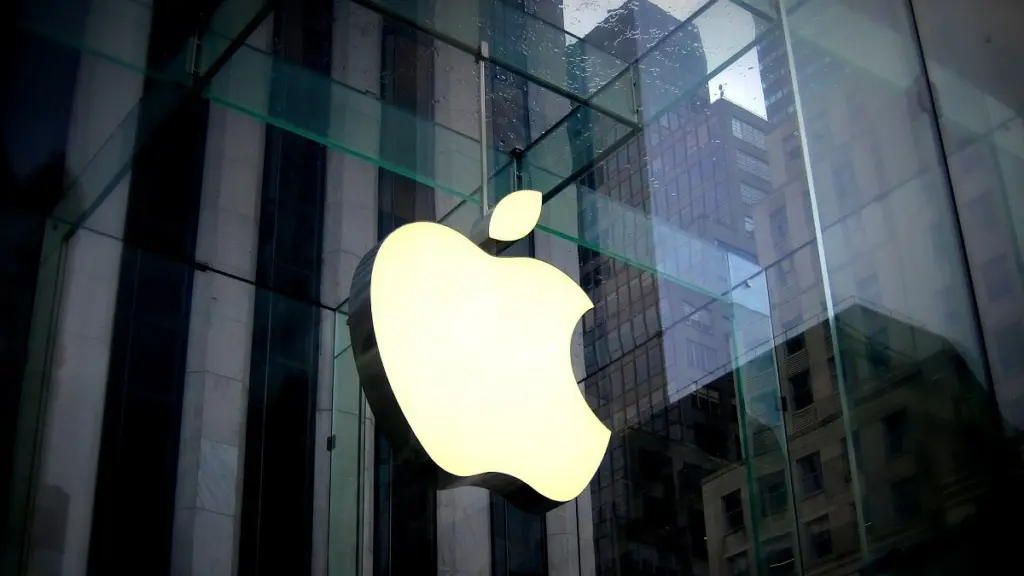 Η Apple σταμάτησε τις online πωλήσεις στην Τουρκία μετά την κατρακύλα της λίρας
