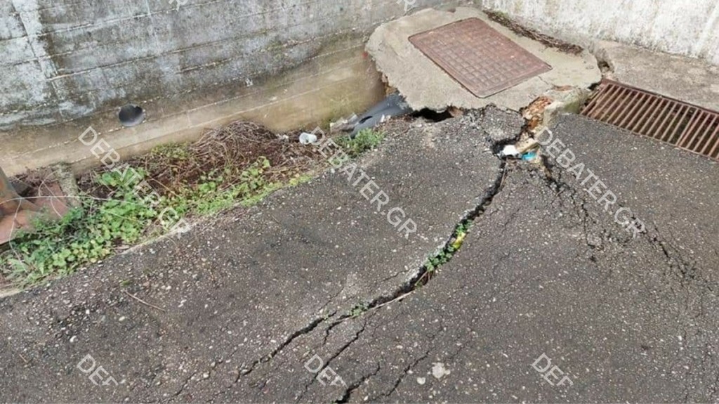 Κατέρρευσε τοιχίο σε σχολείο στην Άρτα – Από τύχη δεν χτύπησε κάποιος μαθητής (pics)