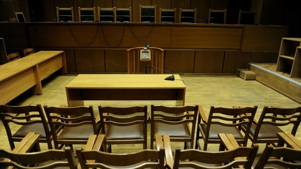 Κάθειρξη 15 ετών στον ψυκτικό που δολοφόνησε με σφυρί την πελάτισσά του