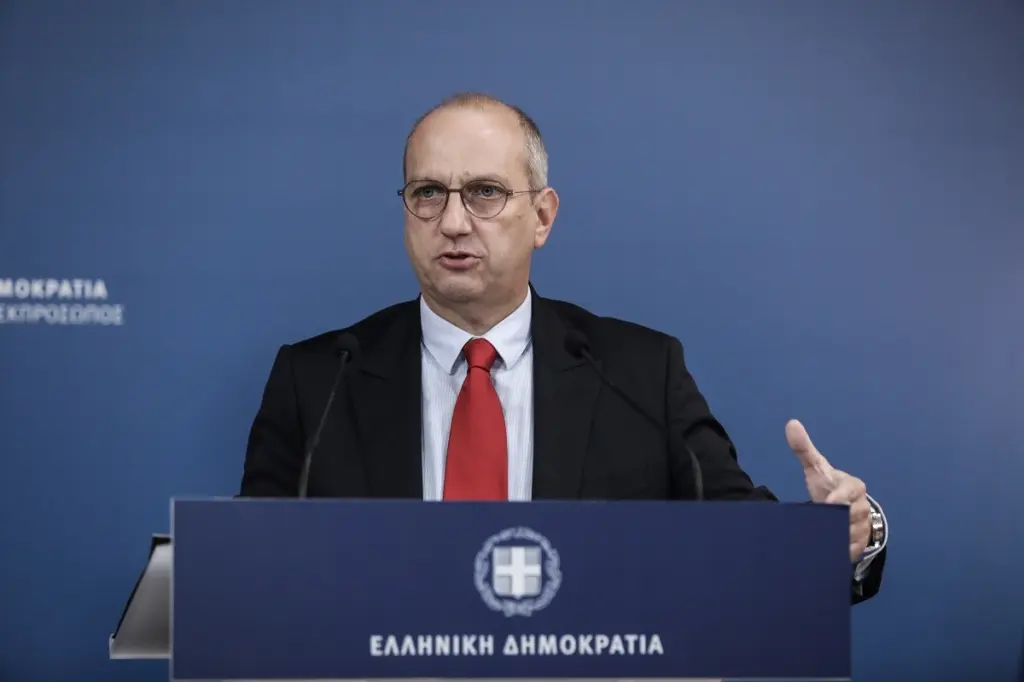 “Επίταξη ιδιωτών γιατρών αν δεν ανταποκριθούν στο κάλεσμα της κυβέρνησης – Ανοιχτές οι αλλαγές στα σούπερ μάρκετ” (vid)