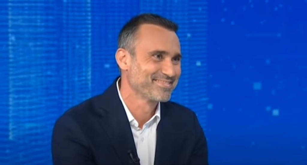 Ο Γιώργος Καπουτζίδης επανέρχεται για το θέμα με τον Μουτσινά – “Ας αναγνωρίσει ο καθένας μας τα λάθη του”