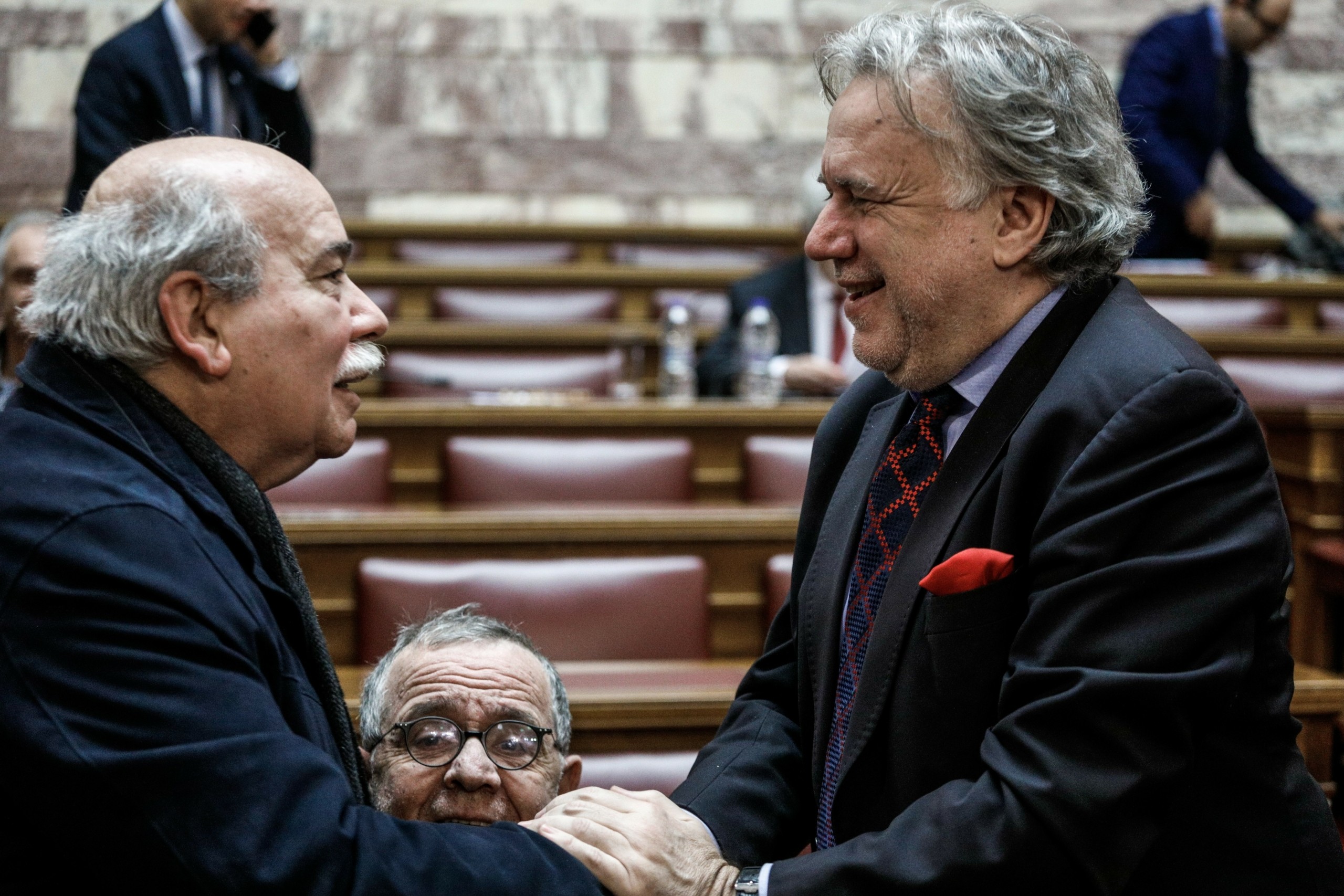 Ο ΣΥΡΙΖΑ ζητά έκτακτη ακρόαση του διοικητή της ΕΥΠ – Το δημοσίευμα για τις παρακολουθήσεις πολιτών