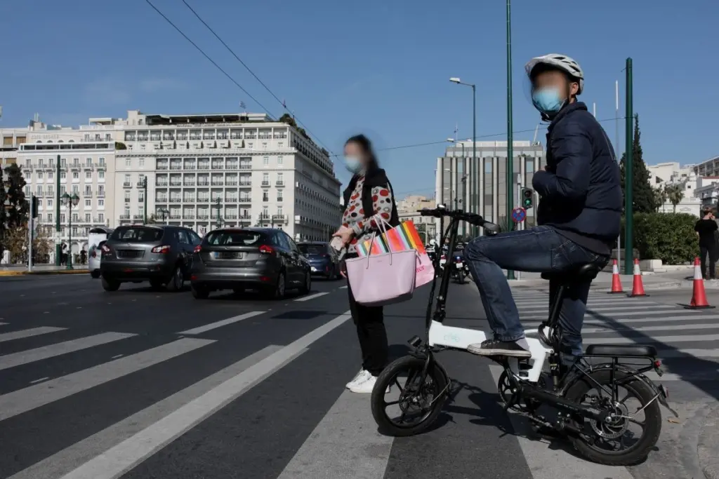1.491 νέα κρούσματα στην Αττική – Η Θεσσαλονίκη ξεπέρασε τις 1.000 μολύνσεις – Ανησυχία για τη Θεσσαλία