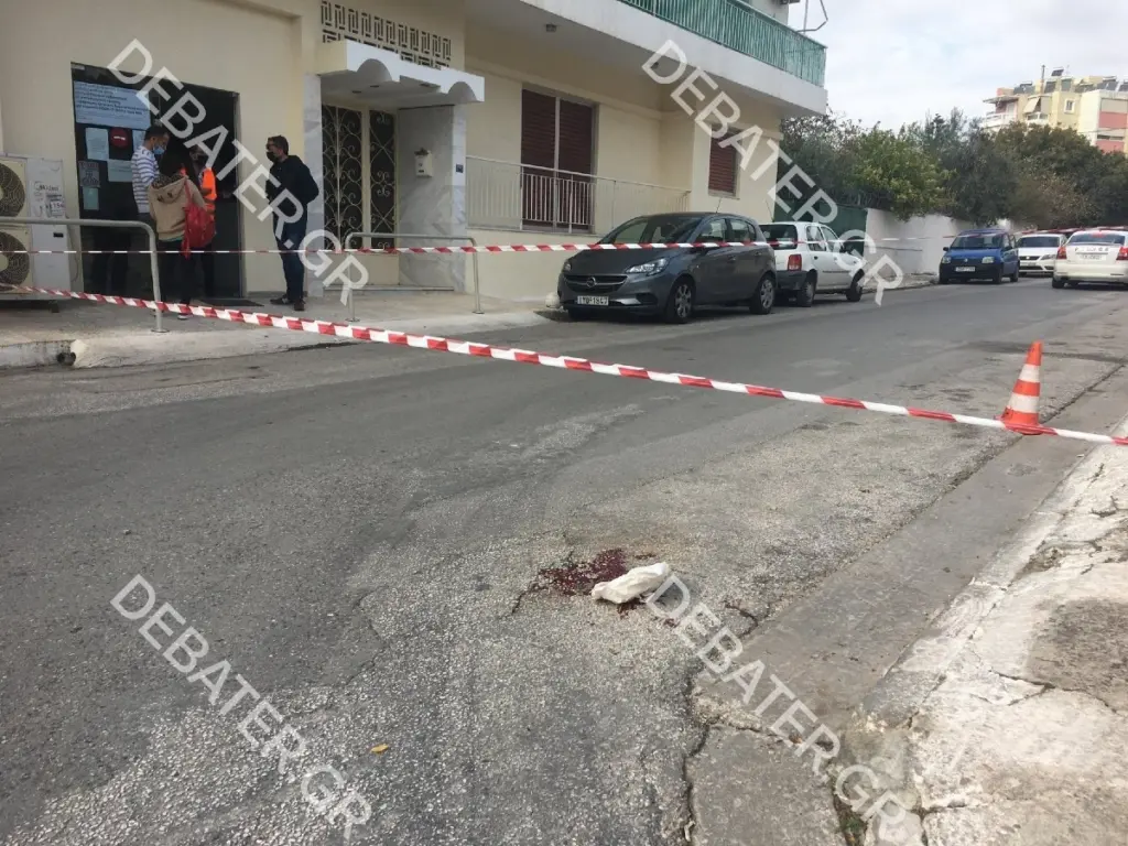 Τι συνέβη έξω από το ΚΕΠ στο Κορωπί – Η άγρια συμπλοκή με λοστό, ο πυροβολισμός και η “κινηματογραφική” διαφυγή