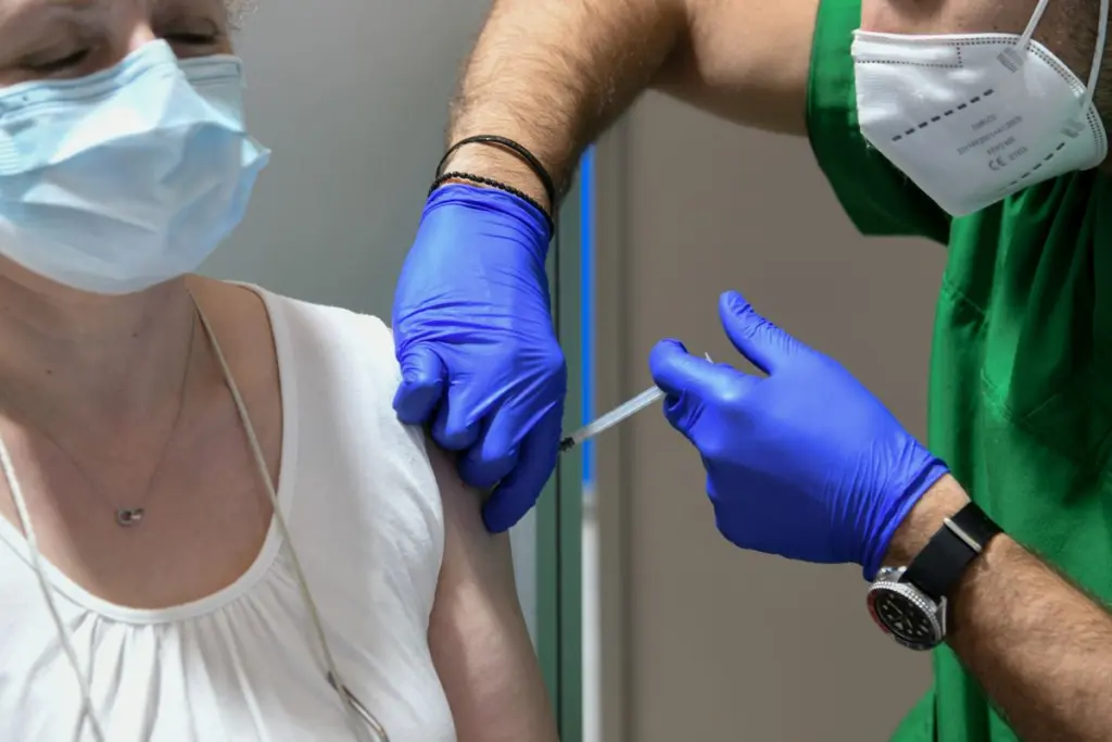 Διευκρινήσεις Μαγιορκίνη σχετικά με τη χορήγηση της γρίπης σε συνδυασμό με  το εμβόλιο κατά του κορονοϊού