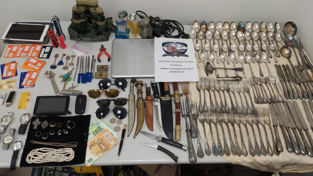 Εξαρθρώθηκε εγκληματική οργάνωση που είχε “ρημάξει” το Παγκράτι – Ο ηγετικός ρόλος του τσιλιαδόρου (pics)