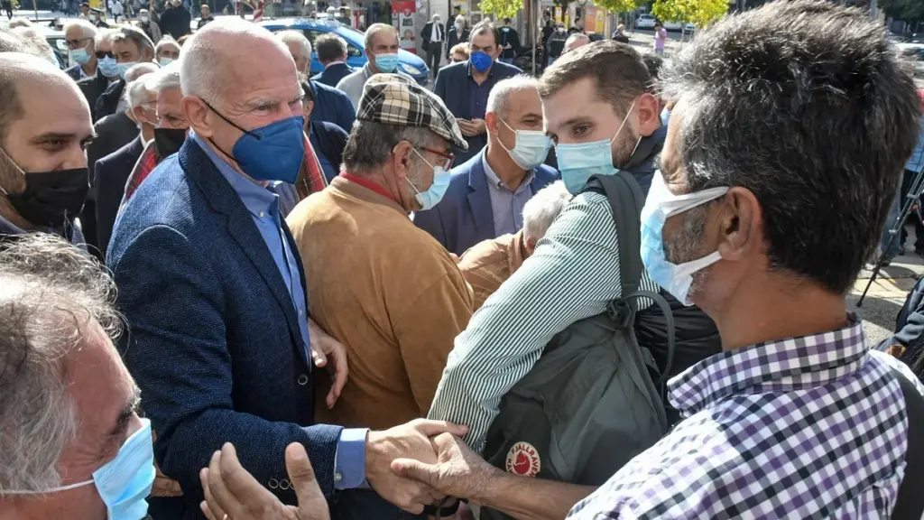 Μήνυμα Παπανδρέου από την Κρήτη – “Νέο ξεκίνημα για να σπάσει ο διπολισμός της αδράνειας”