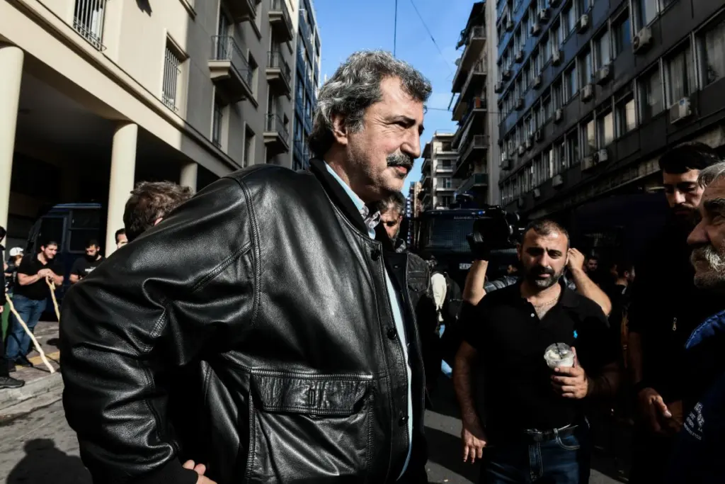 Και ο Πολάκης στην κινητοποίηση των Κρητικών αγροτών – “Η παραγωγική καρδιά του νησιού απαξιώνεται” (vid)