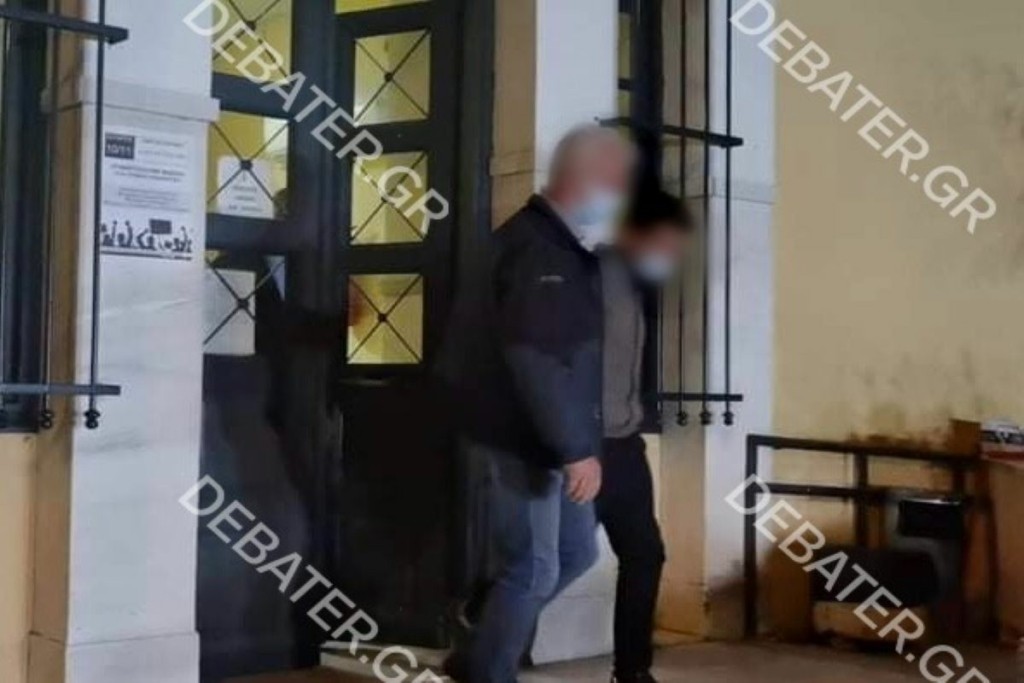 Στη φυλακή ο προπονητής τένις μετά την απολογία του – Παραδέχθηκε τη σχέση με μία ανήλικη “αλλά είχε κλείσει τα 14 έτη”