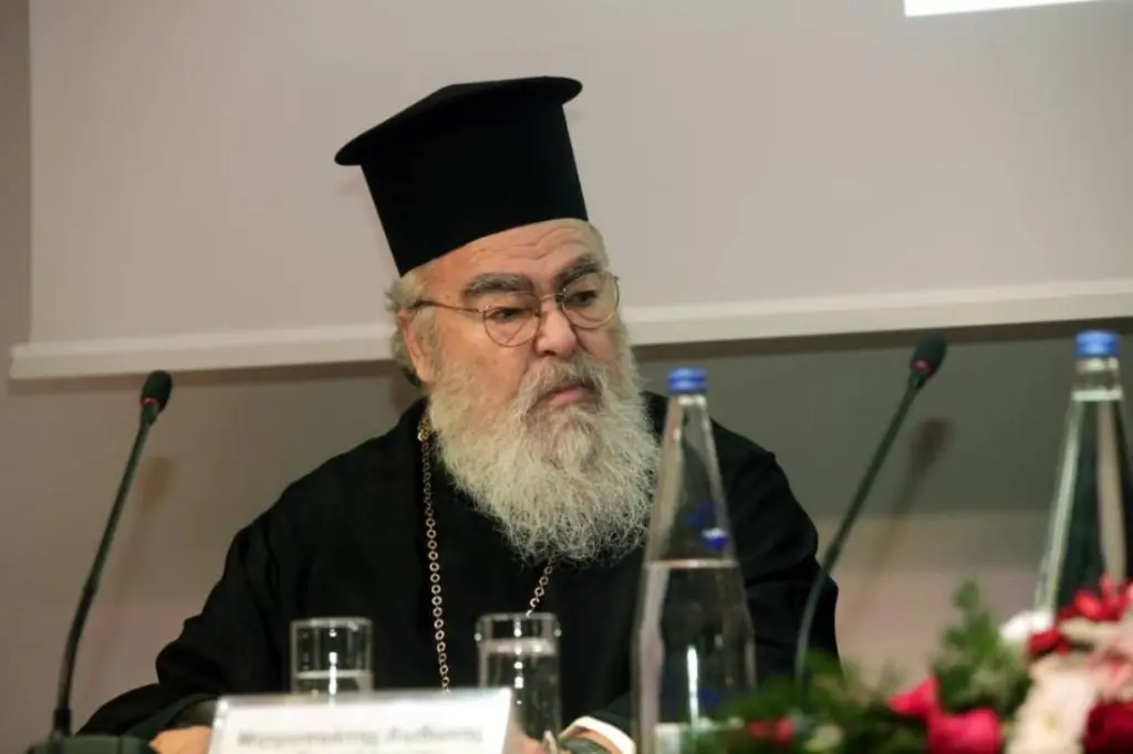Υποχρεωτικό εμβολιασμό σε όλο το Δημόσιο ζητά ο Μητροπολίτης Δωδώνης (vid)