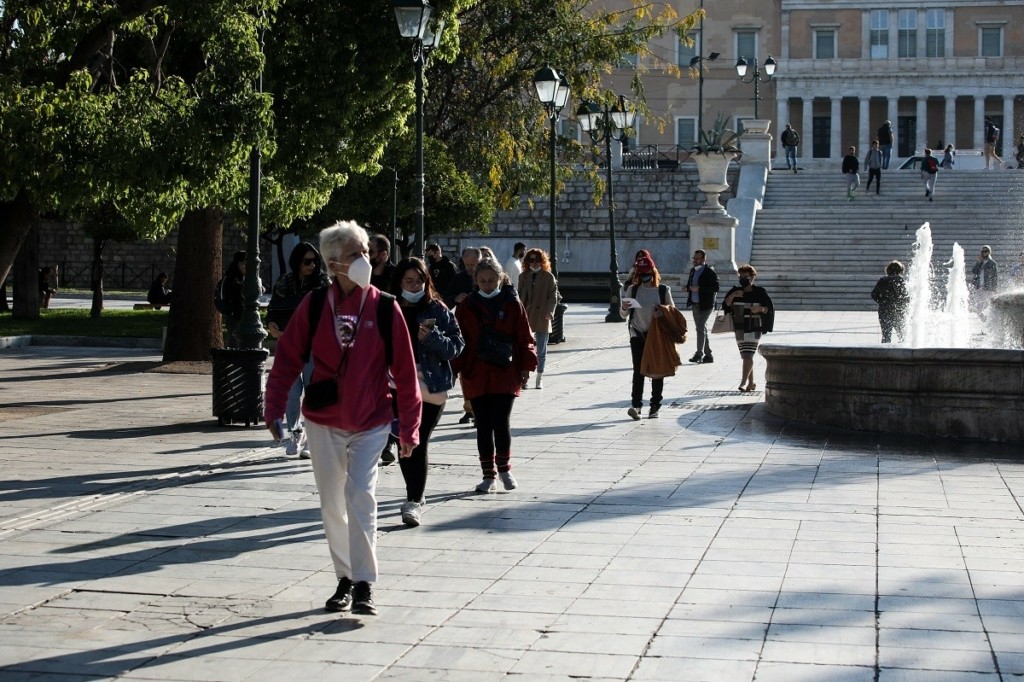Τεράστια ανησυχία από τα νέα κρούσματα – 6.150 οι νέες μολύνσεις