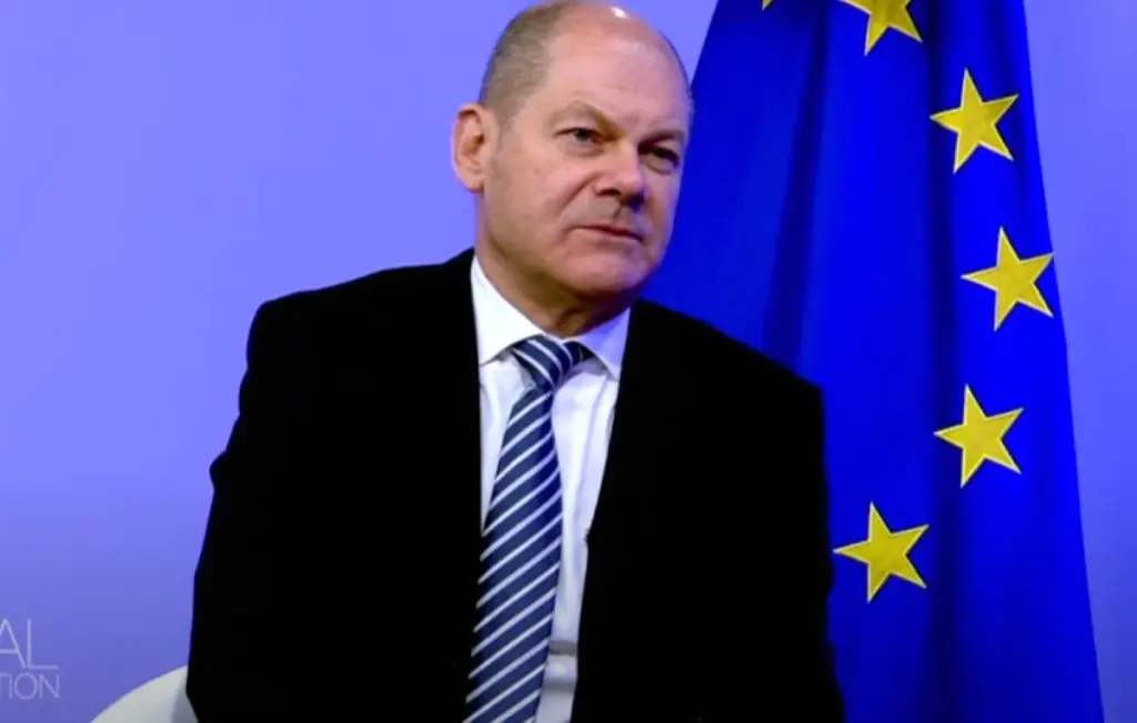Ο Σολτς υπόσχεται ότι θα συνεχίσει να στηρίζει την Ουκρανία – Δεν έκανε αναφορά σε “άρματα μάχης”