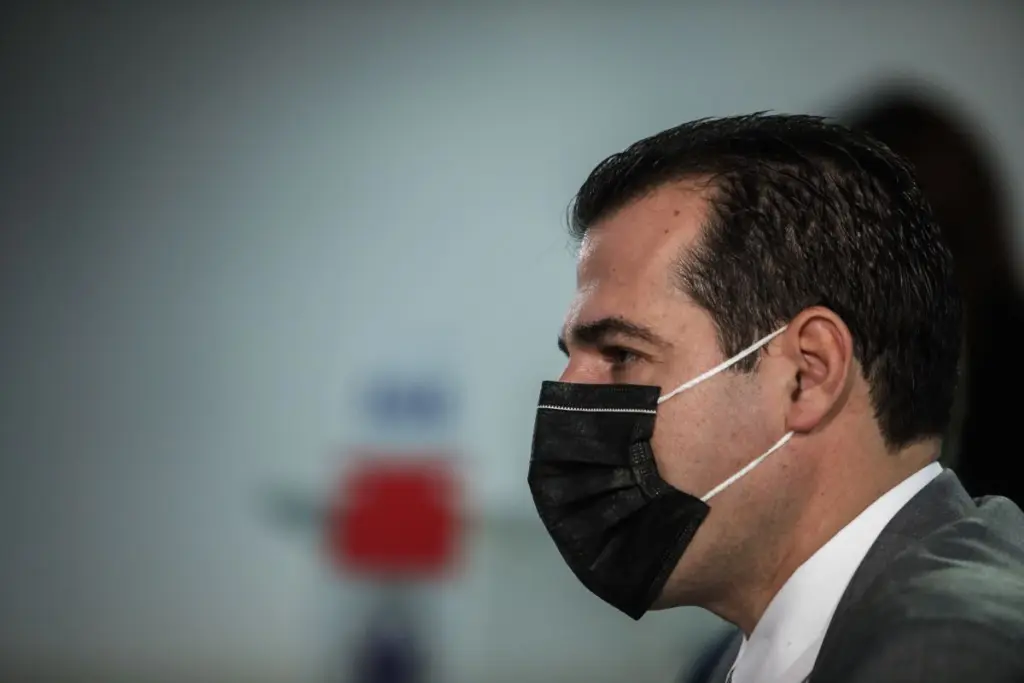Νέα μέτρα μόνο για όσους δεν έχουν κάνει το εμβόλιο – Δεν είναι στα σχέδια της κυβέρνησης το lockdown λέει ο Πλεύρης
