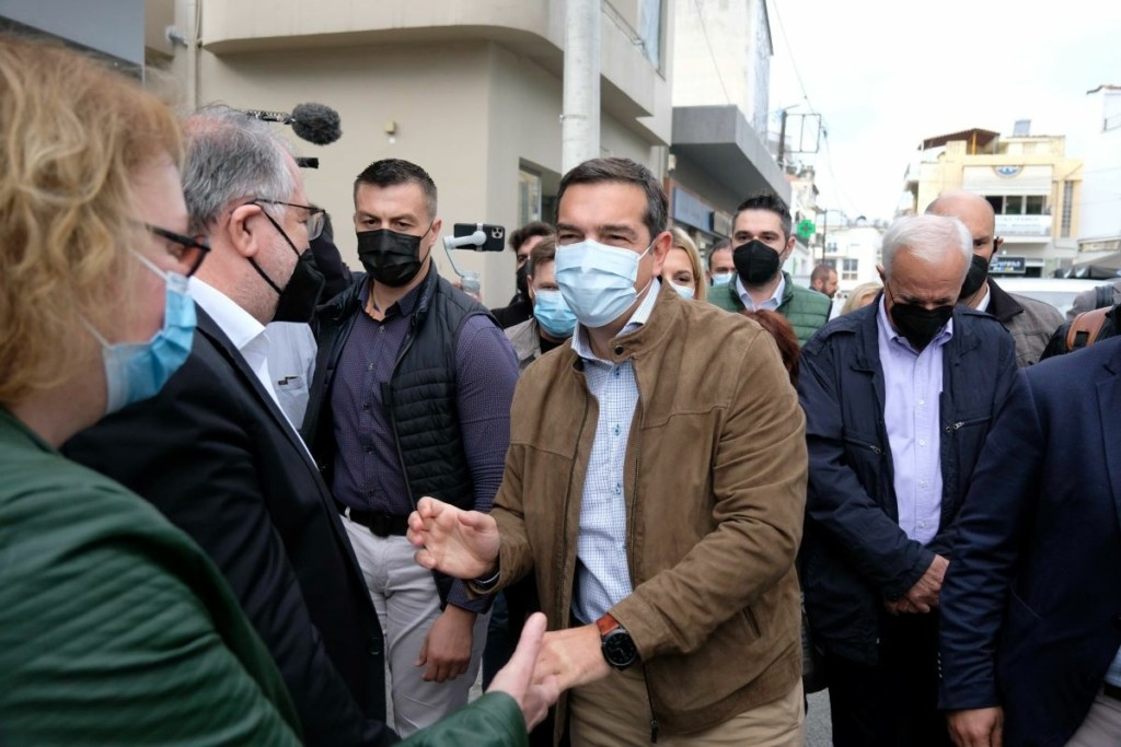 Τσίπρας από τη Βόρεια Εύβοια – “Αδιανόητο να μην έχει έρθει ο Μητσοτάκης μετά την καταστροφή”