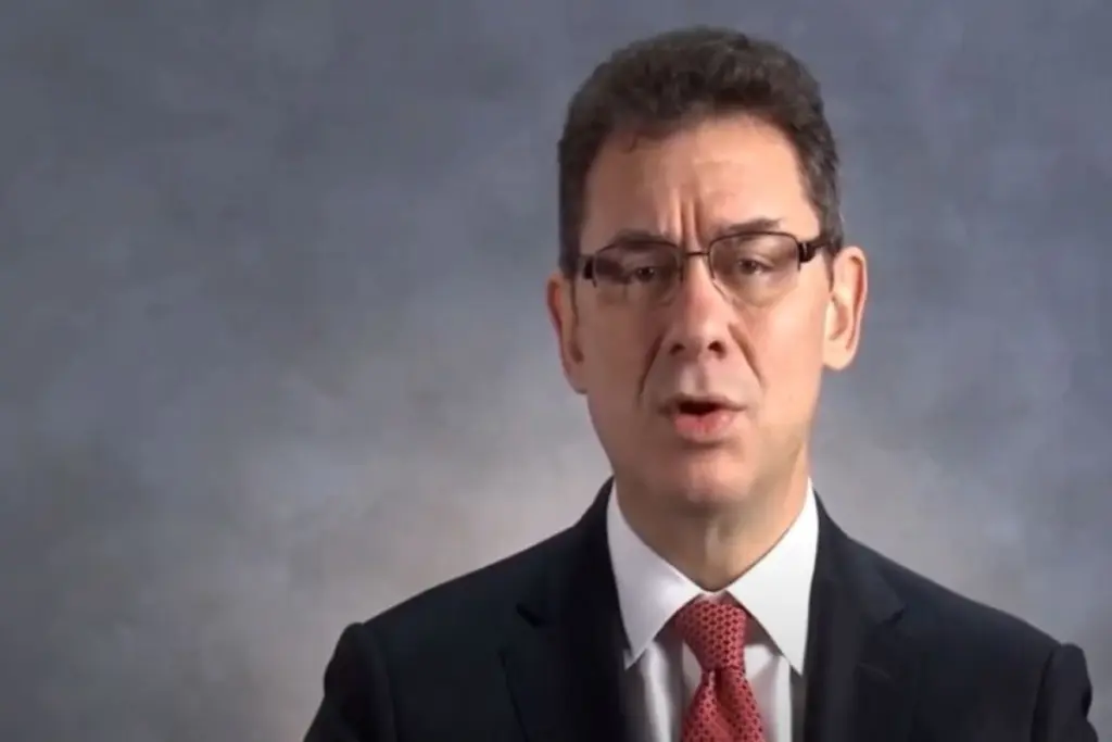 Το χάπι της Pfizer θα σώσει ανθρώπινες ζωές σύμφωνα με τον Μπουρλά